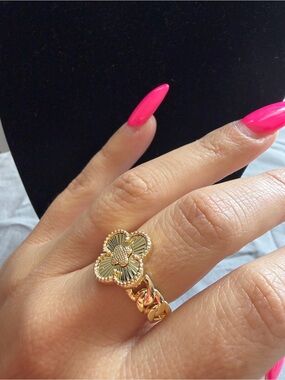Gold Floral Clover Ring - Brand